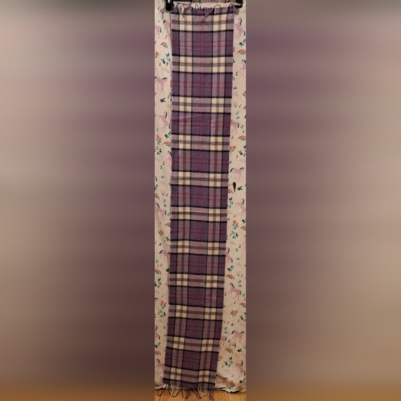 Vintage Johnstons Of Elgin Purple Plaid Wool Casual Prep Scarf w/ Fringe - Picture 6 of 7